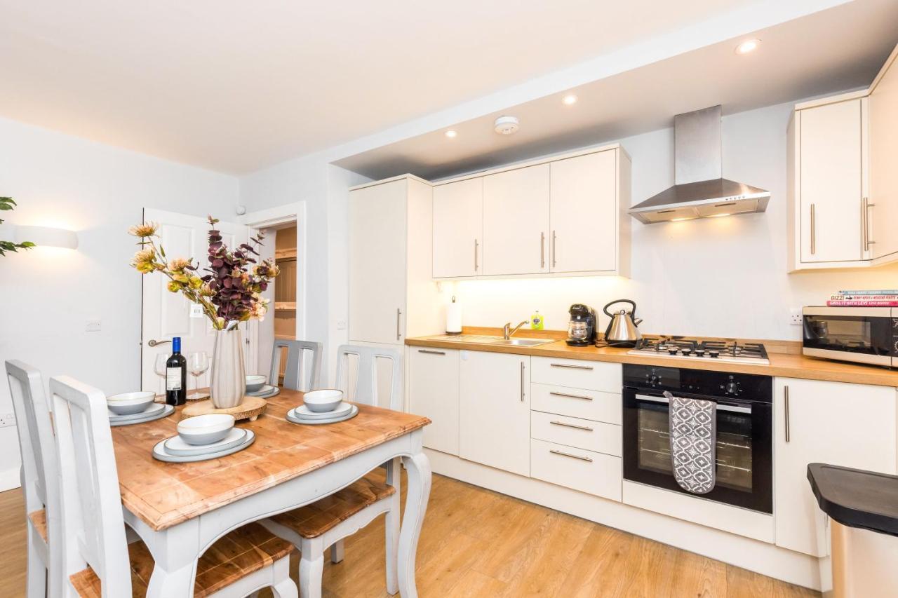 Luxury Modern 3 Bedroom Apartment In City Centre Edinburgh Exterior photo